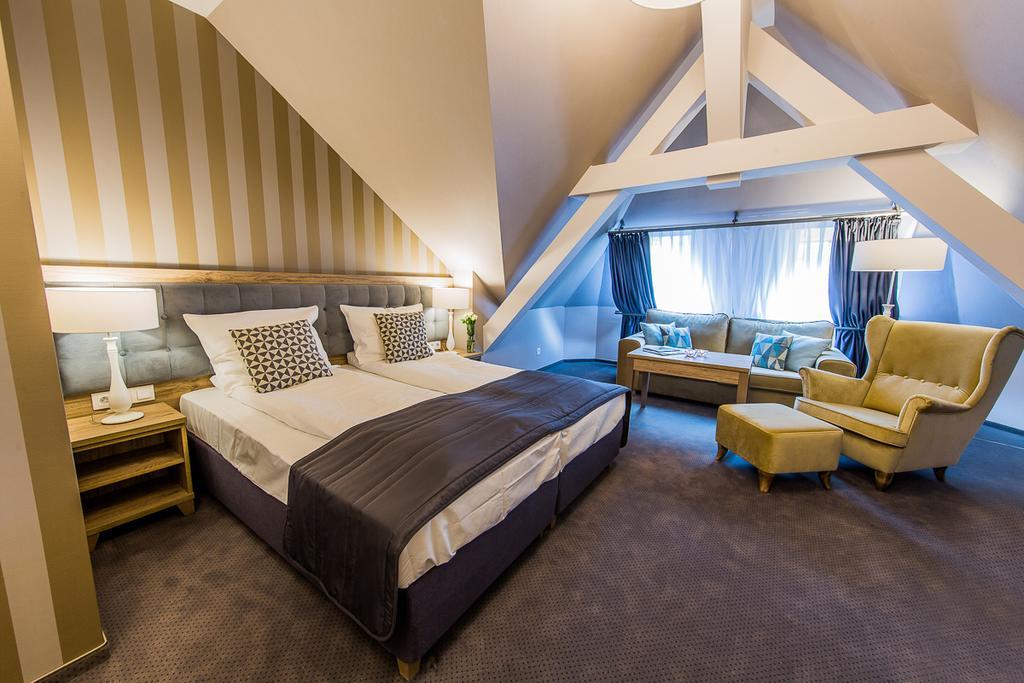 Hotel Debowy Biowellness & Spa Gory Sowie Bielawa  Buitenkant foto