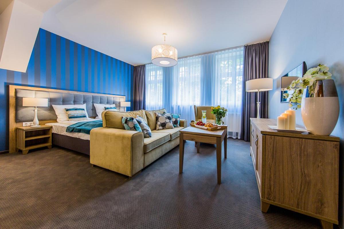 Hotel Debowy Biowellness & Spa Gory Sowie Bielawa  Buitenkant foto
